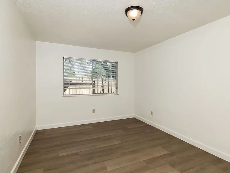 2354 Heidi Pl — Photo 12
