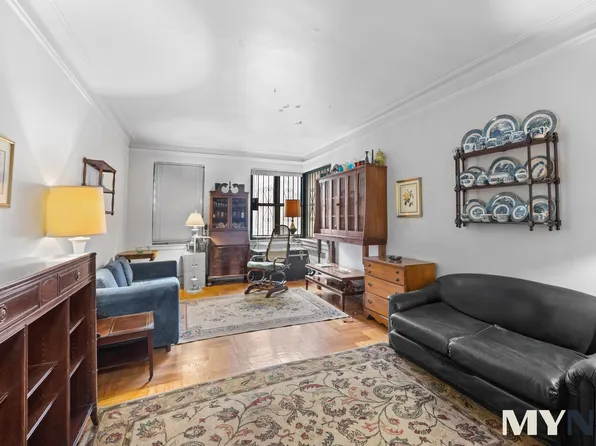 3000 Valentine Avenue image 1 of 8