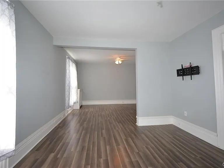 41 N Main St — Photo 8