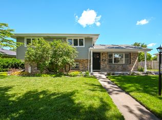 9920 La Reina Real St, Orland Park, IL 60462