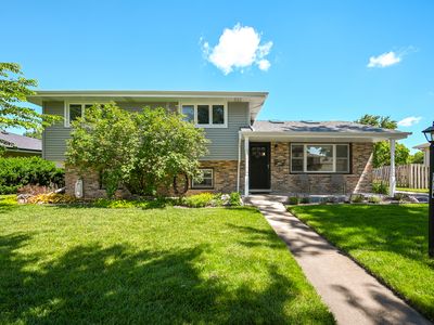 9920 La Reina Real St, Orland Park, IL, 60462