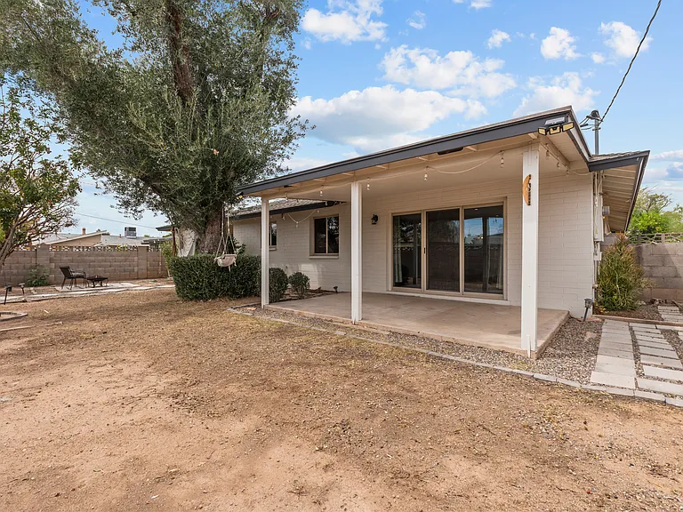 1229 E Manhatton Dr — Photo 25