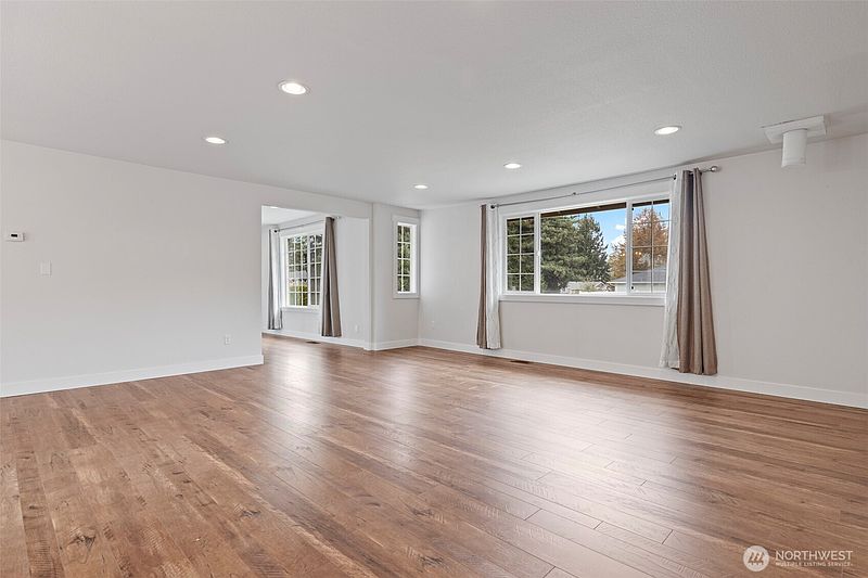5th image of 2502 Lexington Street