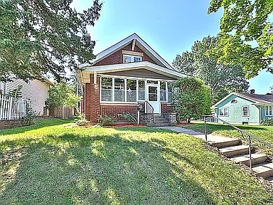 2 bed, 850 sqft, $1,200 — Photo 1