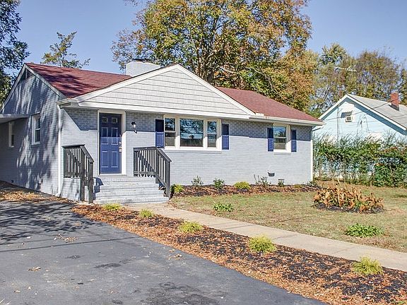3rd image of 2809 Poplar St