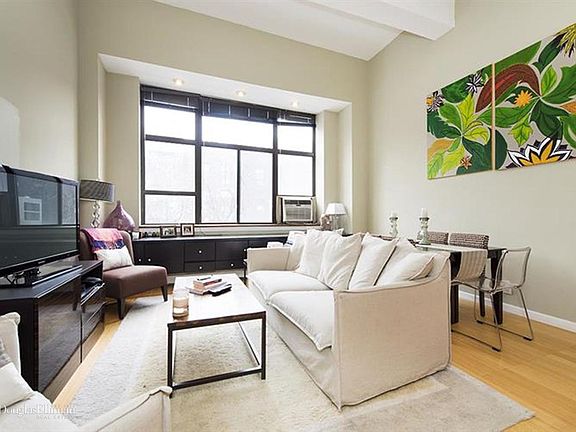 3rd image of 130 Barrow St APT 307