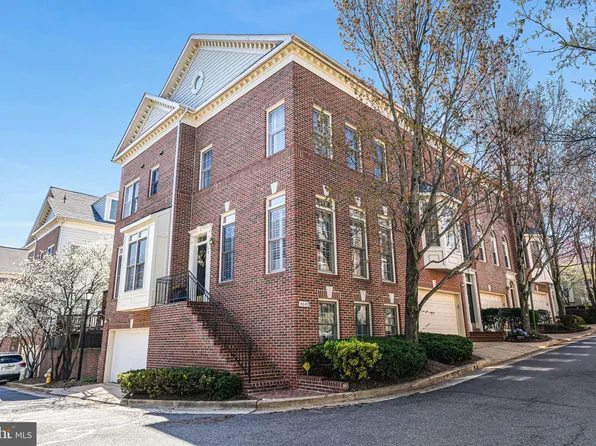 4640 Kirkpatrick Ln, Alexandria, VA 22311