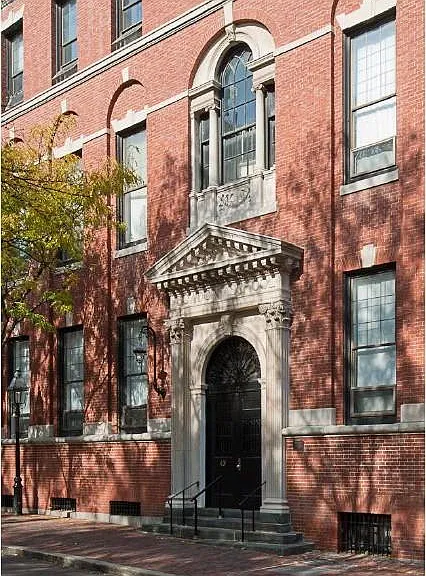 Bowdoin School Apartments — Photo 5