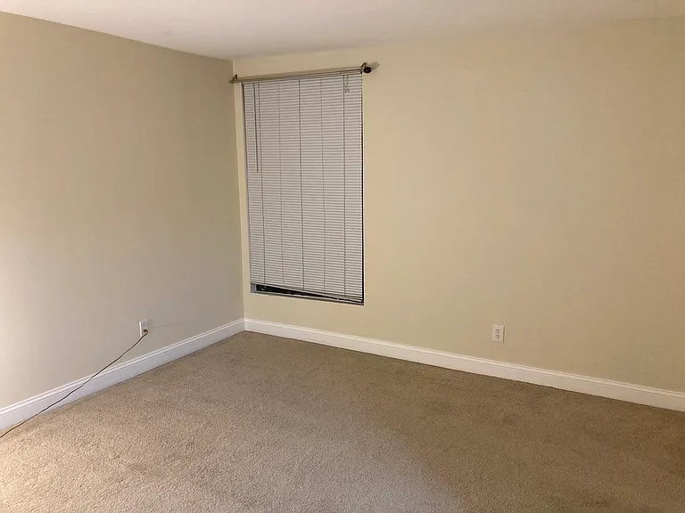 100 Duvall Ln — Photo 12