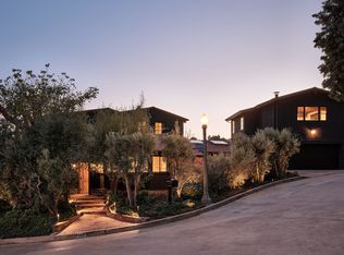 9455 Lloydcrest Dr, Beverly Hills, CA 90210