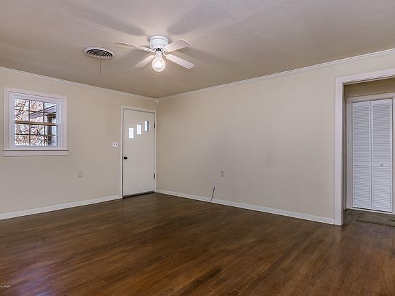 4th image of 118 Kiekbusch St