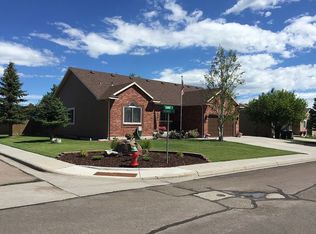 2902 Summit Dr, Cheyenne, WY 82009