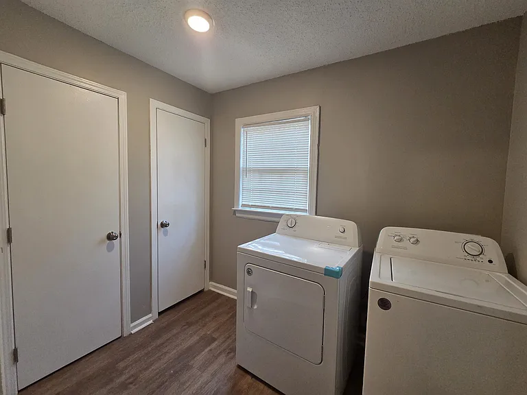 3487 Heckle Ave — Photo 8