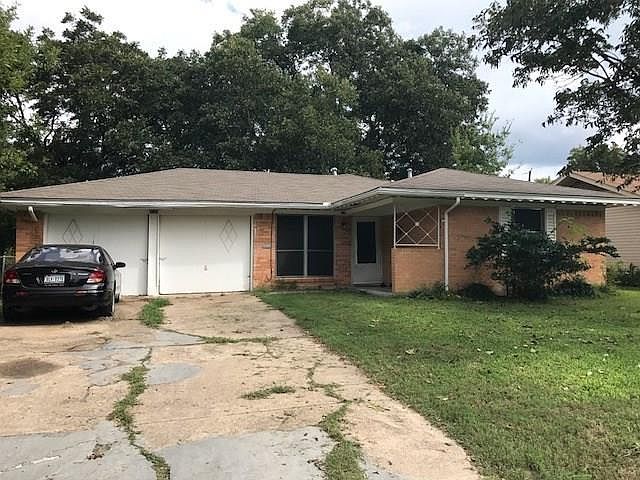 2nd image of 2132 Avis St