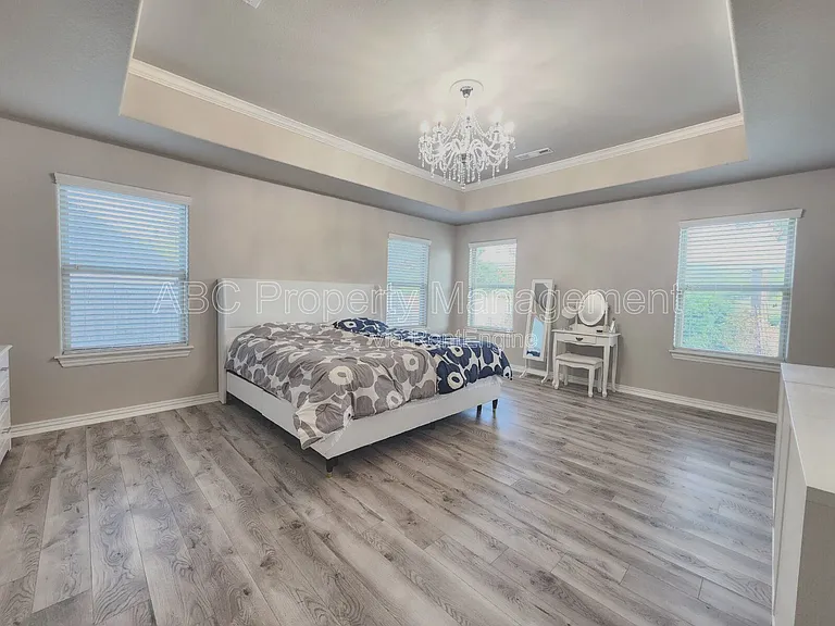 5009 E Truman Ln — Photo 18