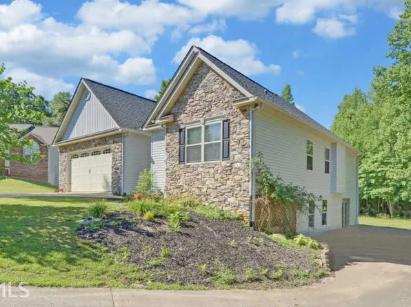 159 Hearth Stone Dr, Clarkesville, GA 30523
