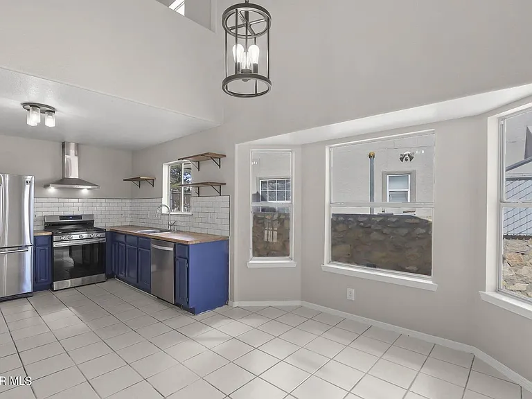 12425 Red Sun Dr — Photo 12