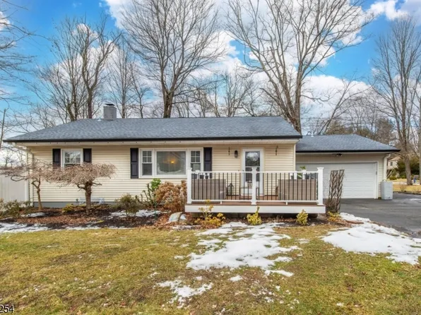 12 Walnut St, Randolph Twp., NJ 07869