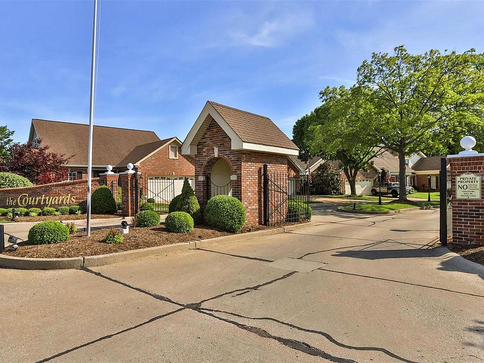 1st image of 12312 Courtyard Lake Dr