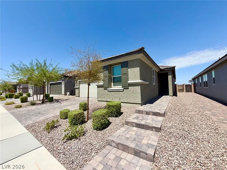 728 Wild Highlands Ln — Photo 2