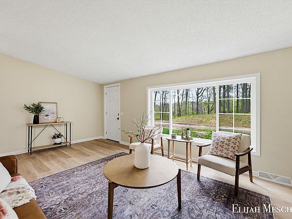 4th image of 2910 Tobias Rd