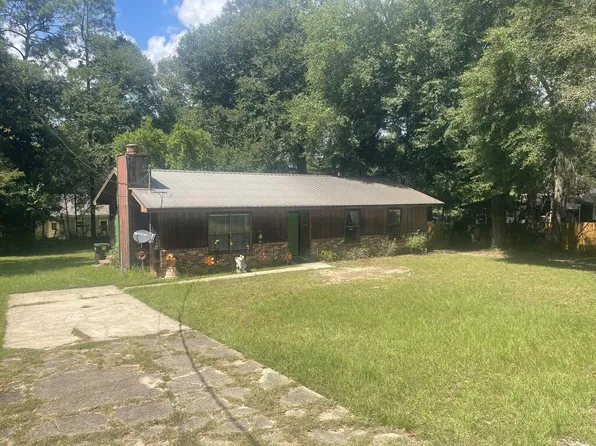 44 Hollis Dr, Newton, AL 36352