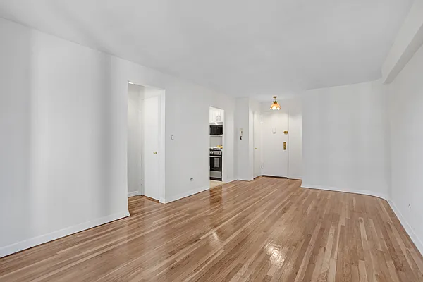 Rented by First Urban Management | media 7