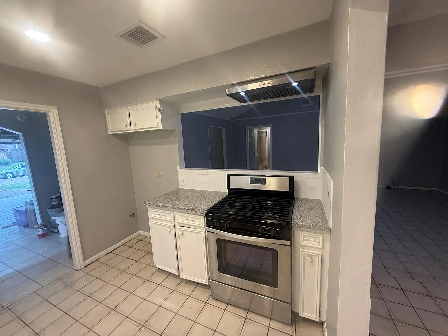 3 bed, 2.0 bath, 2030 sqft, $1,750 — Photo 4