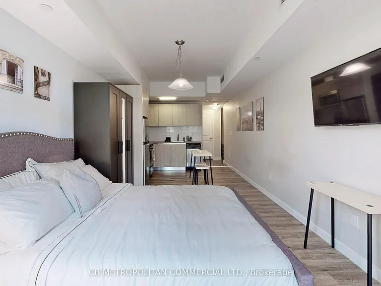 335 College St #106 — Photo 12