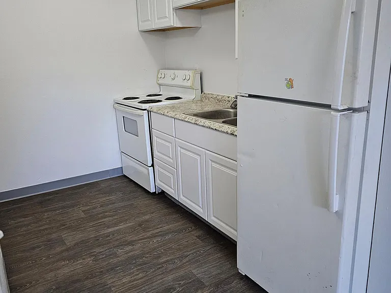1641 Hanover St #6 — Photo 8