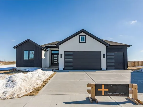 1219 Larkspur Pl, Raymore, MO 64083