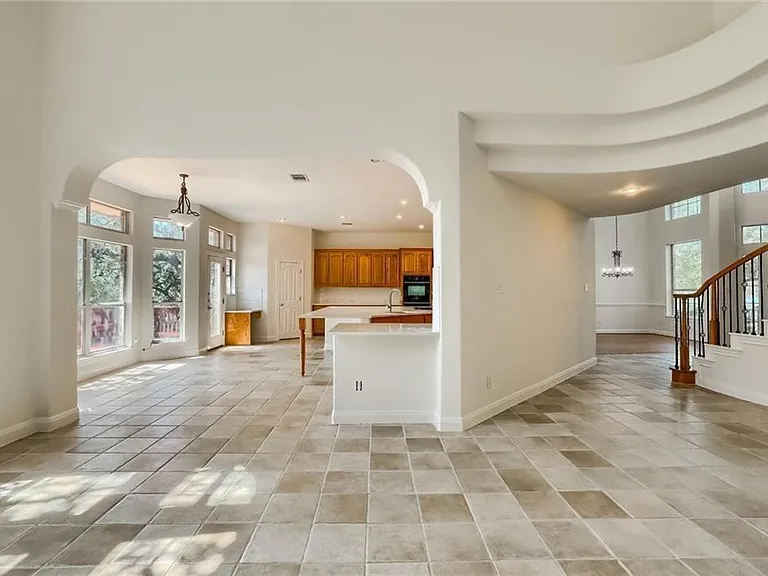 9909 Pickfair Dr — Photo 35