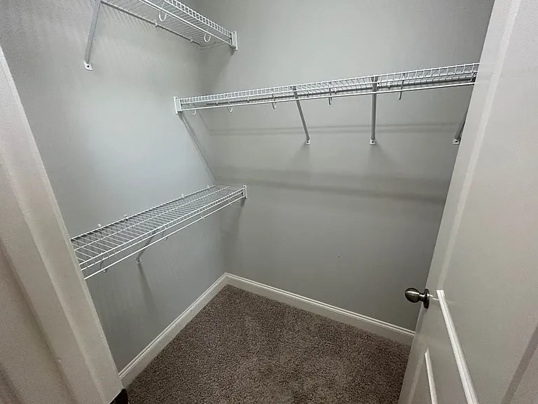 109 Windy Creek Ln — Photo 30