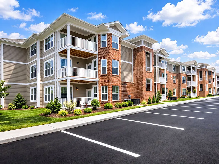 Burkart Crossing Apartments — Photo 59