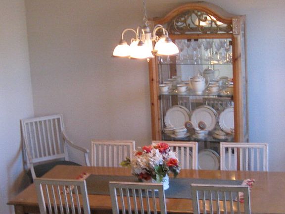4th image of 227 Blair Pl