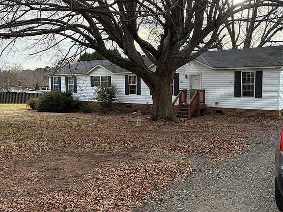 2nd image of 1011 Kiser Dairy Rd