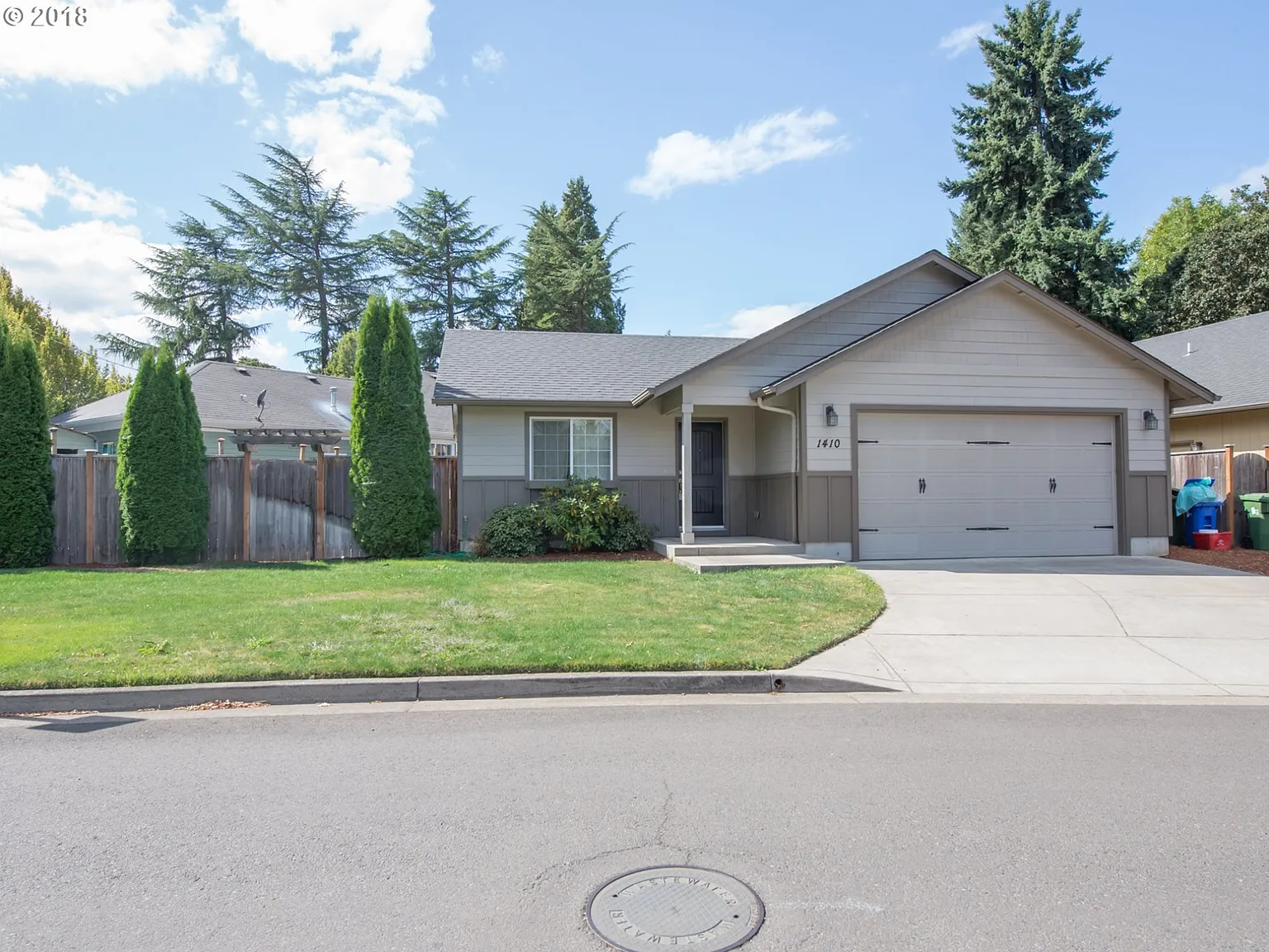 1410 Hammock St photo 1