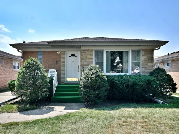 8038 N Oconto Ave, Niles, IL 60714