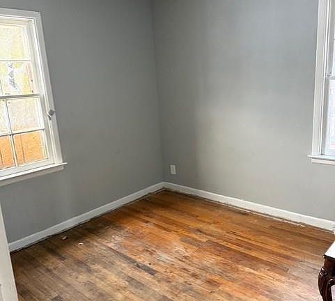 4th image of 10643 Balfour Rd