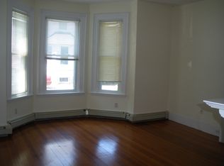 518 Watertown St #1, Newtonville, MA 02460