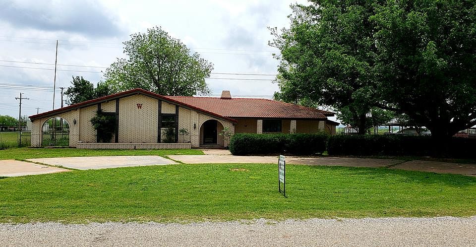 1st image of 101 Skelly Ln
