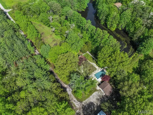 315 Lake Dr, Freeburg, IL 62243