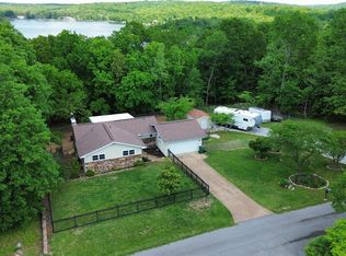 300 Victoria Dr, Horseshoe Bend, AR 72512