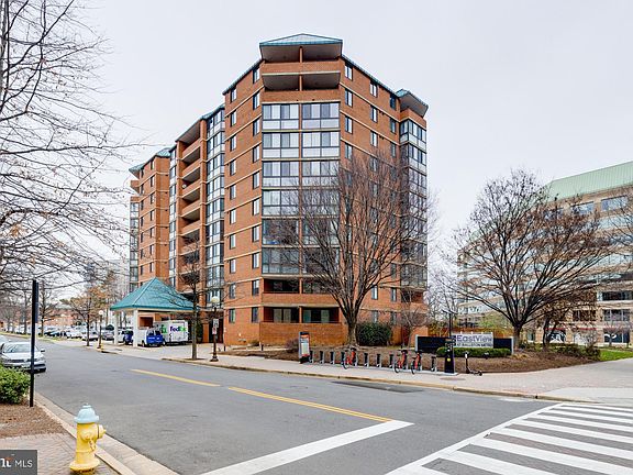 2nd image of 1001 N Randolph St APT 814