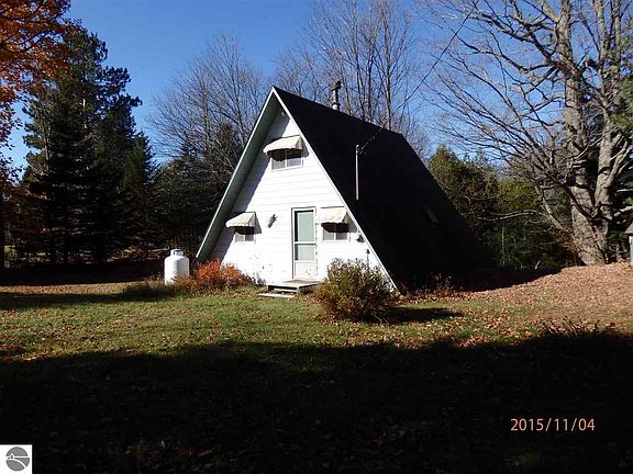 2nd image of 7906 Meadow Dr