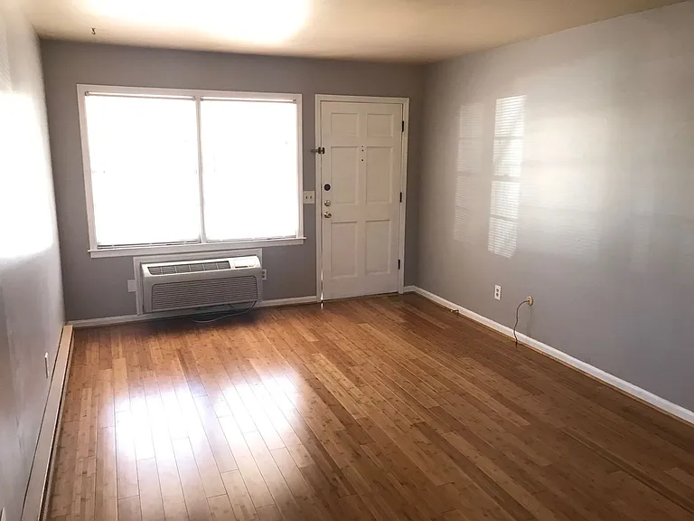 1020 W Hancock Ave — Photo 16