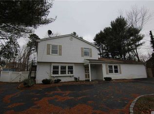 664 Hawkins Rd E, Coram, NY 11727