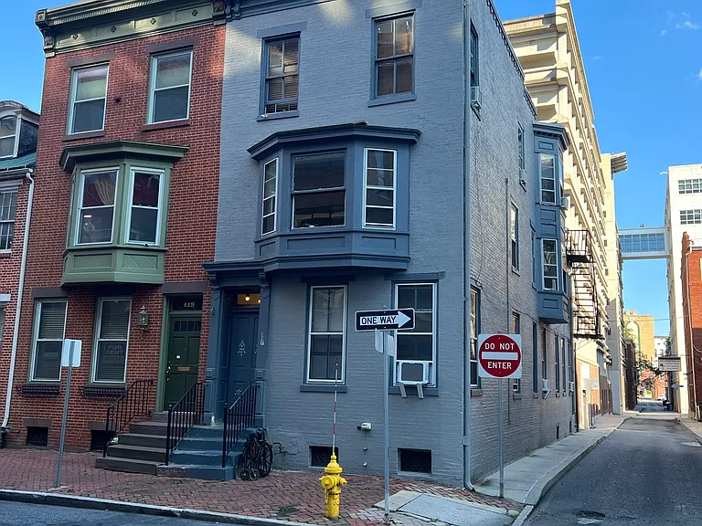 117 Pine St #4 — Photo 1