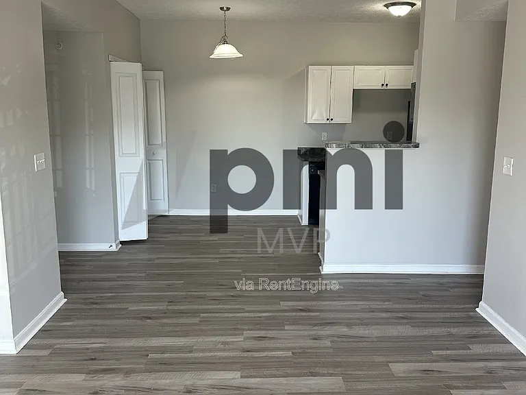 Jefferson Pointe — Photo 23