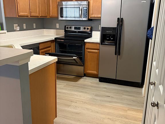 3rd image of 26104 Chesapeake Cir